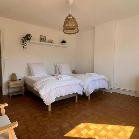 Holiday home Grande Maison Confort Au Coeur De *